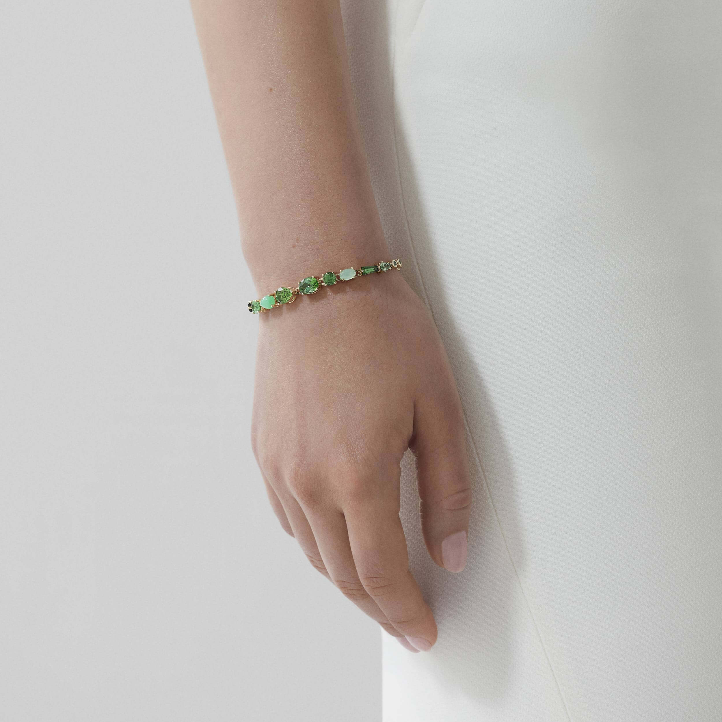 Blaze Green Sapphire, Green Tourmaline, Tsavorite And Chrysoprase Bracelet | In 18ct Yellow Gold - Image 2
